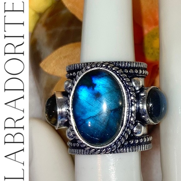 * Blue Flash * Labradorite Gemstone Chunky Handmade Shield Armor Ring - Picture 3 of 8